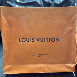 Authentic Louis Vuitton, big sized shopping bad
